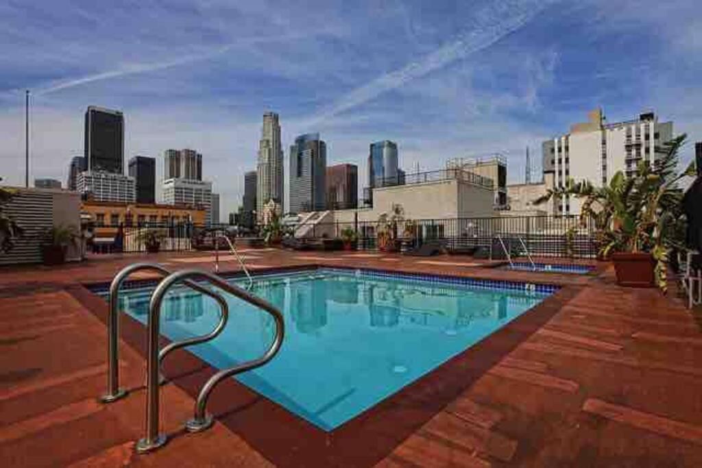 Newly Renovated 1Bdrm Loft Dtla And Rooftop Pool Los Ángeles Exterior foto